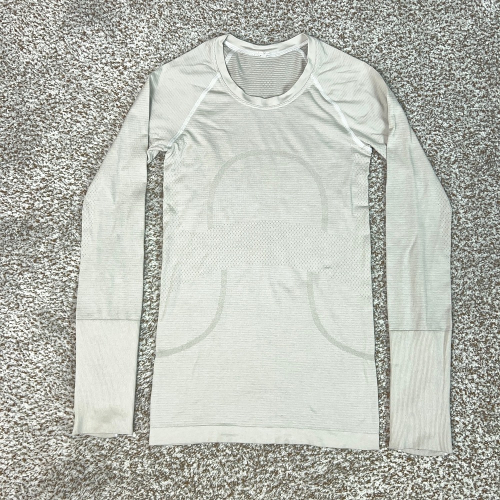 Lululemon Shirt Womens 2 Gray Athletic Swiftly Tech Long Sleeve Top Workout Gym
